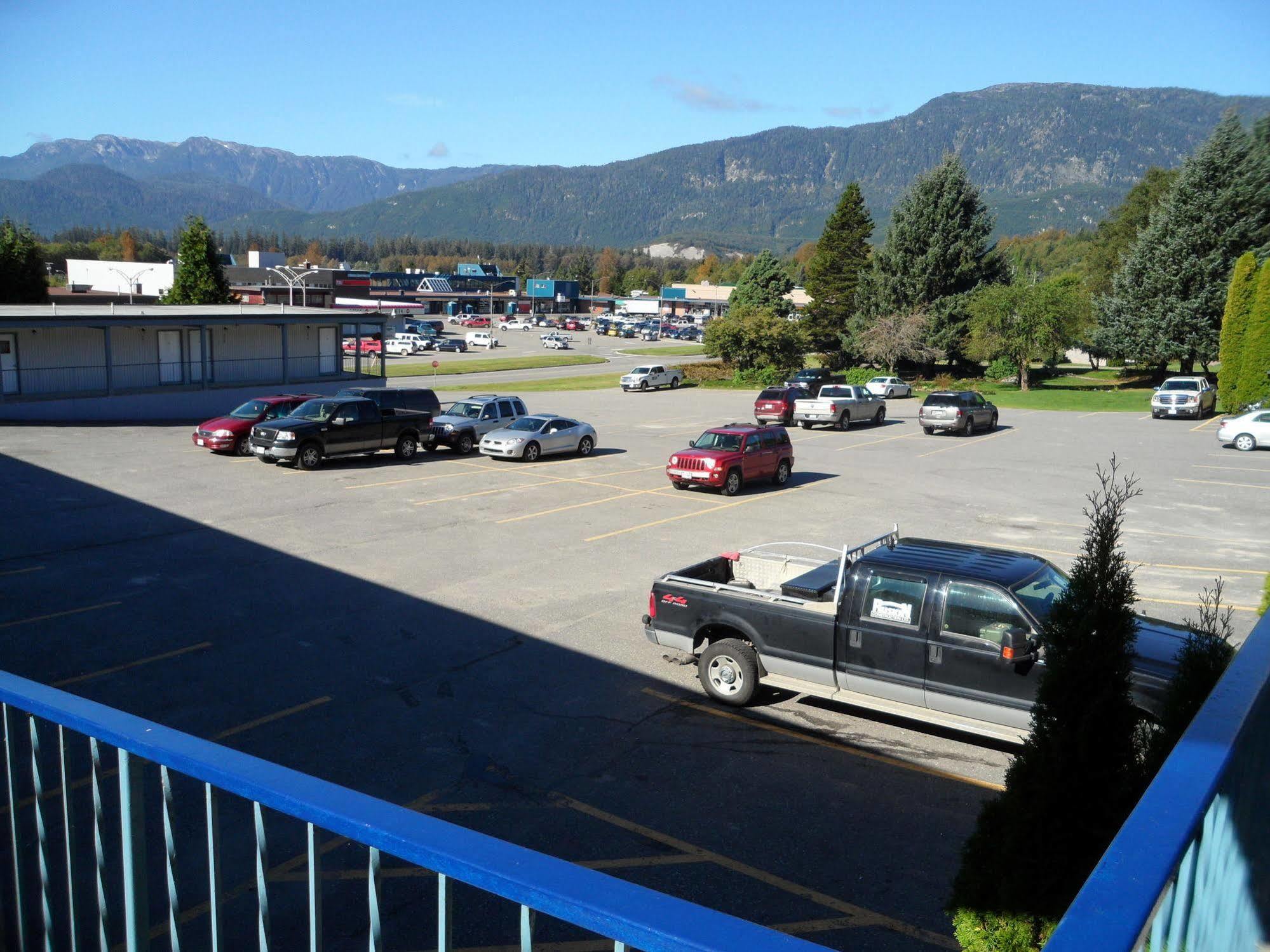 Chalet Inn Kitimat Zewnętrze zdjęcie