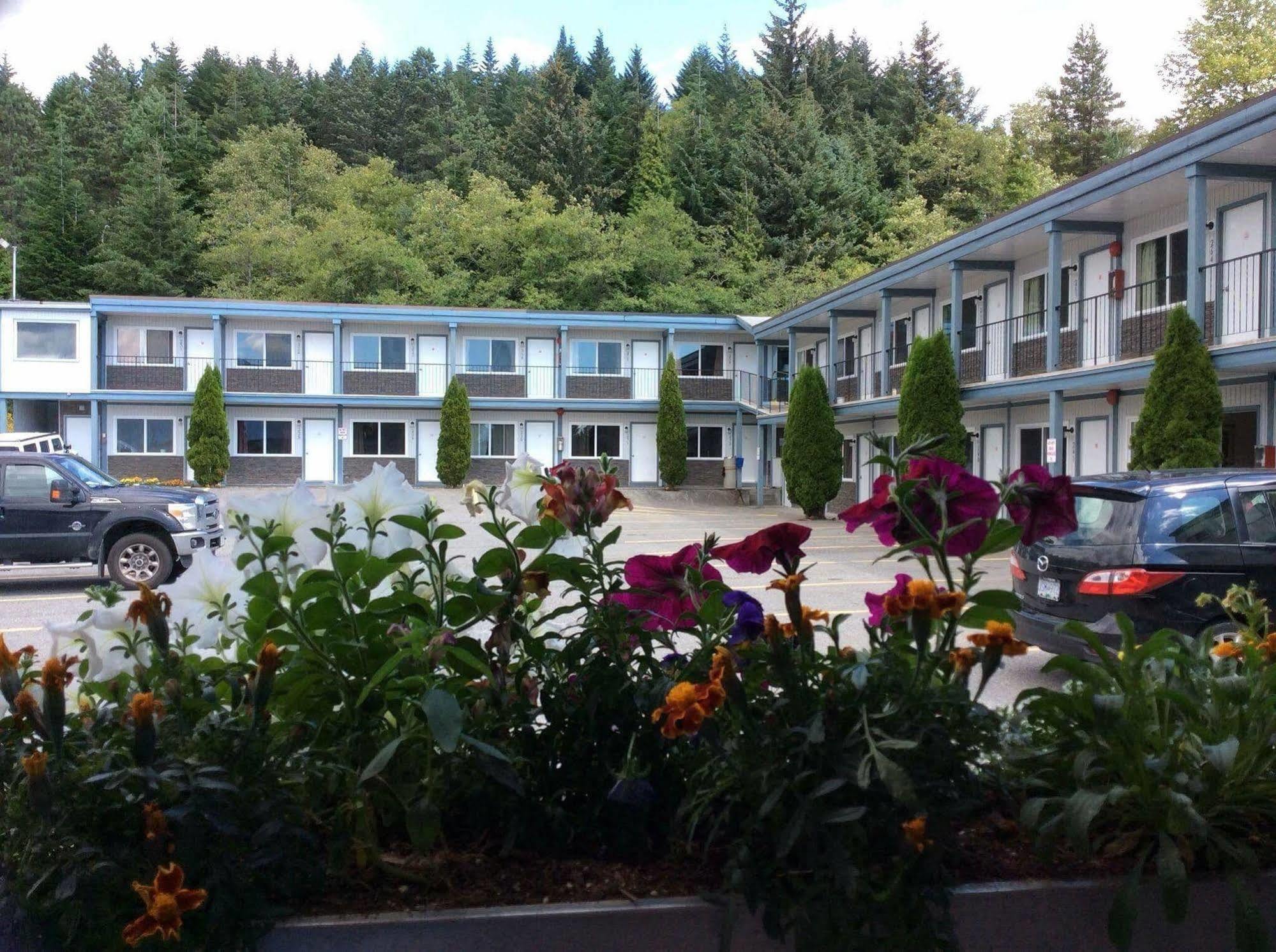 Chalet Inn Kitimat Zewnętrze zdjęcie