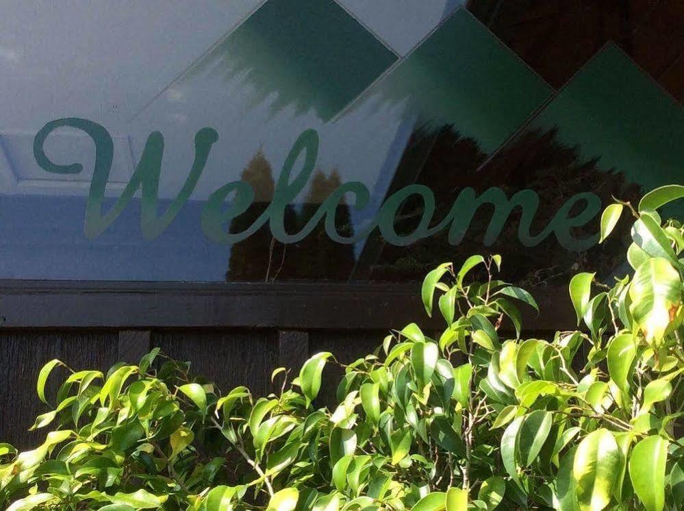 Chalet Inn Kitimat Zewnętrze zdjęcie