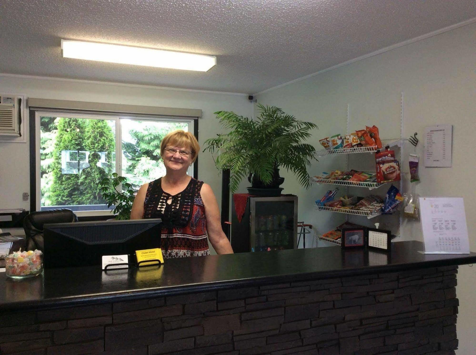Chalet Inn Kitimat Zewnętrze zdjęcie